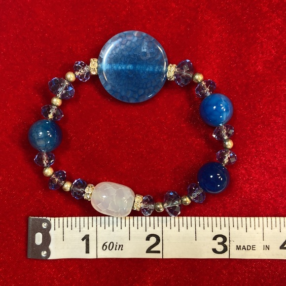 Blue Glass Bead Stretch Bracelet with Silver Beads. - Picture 5 of 10